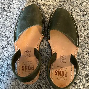 Pons Avarcas Classic Style Sandals. Size 6